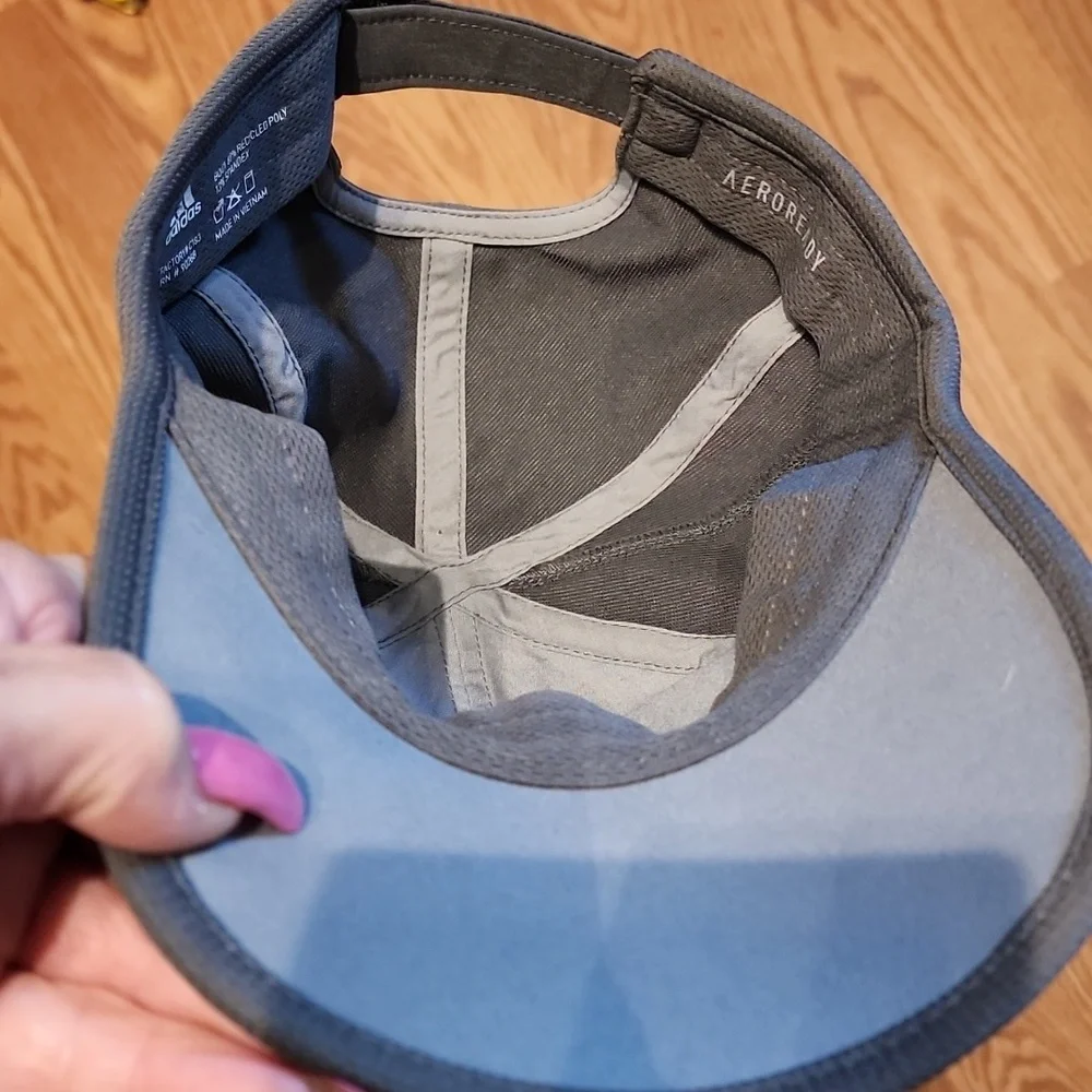 Adidas‎ aeroready hat , like new